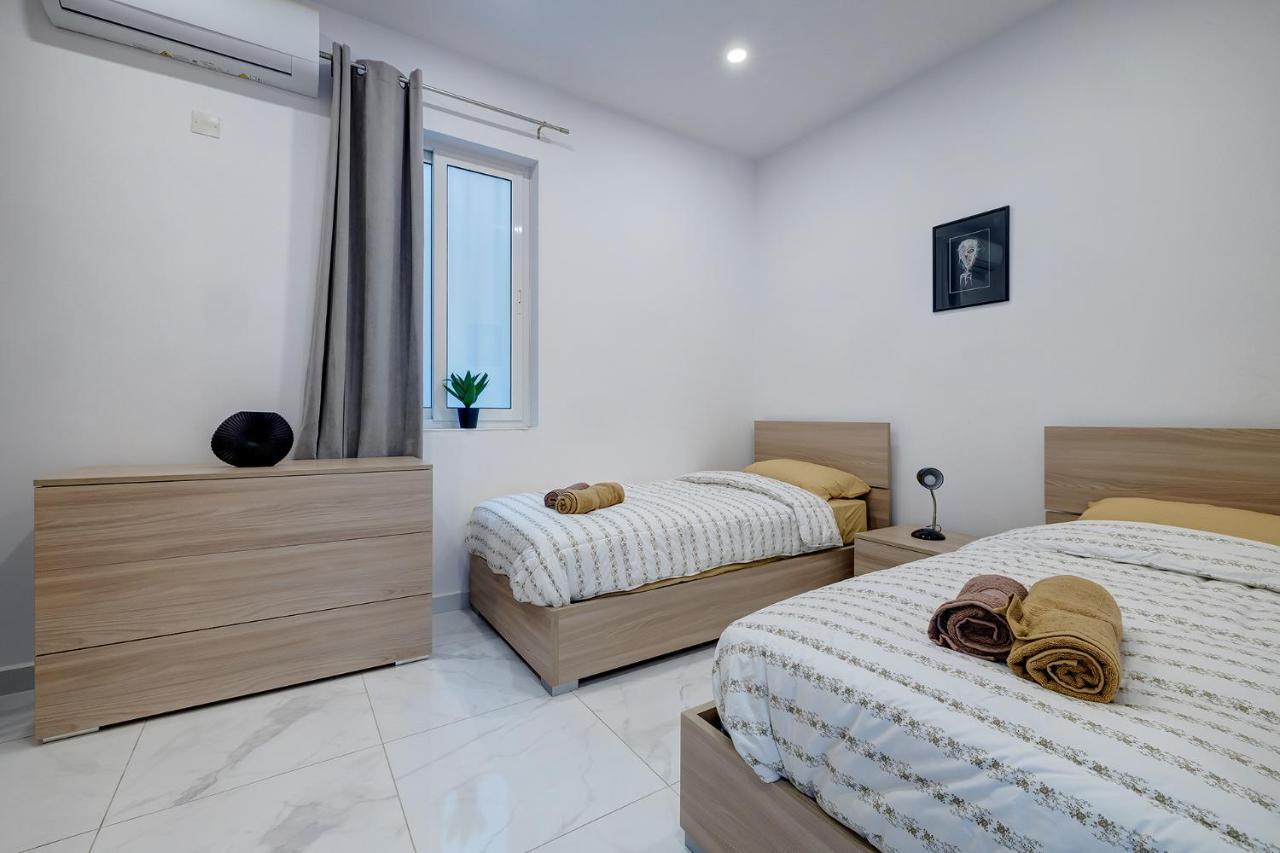 Modern Family Holiday Retreat In Gzira Apartment Sliema Exterior photo