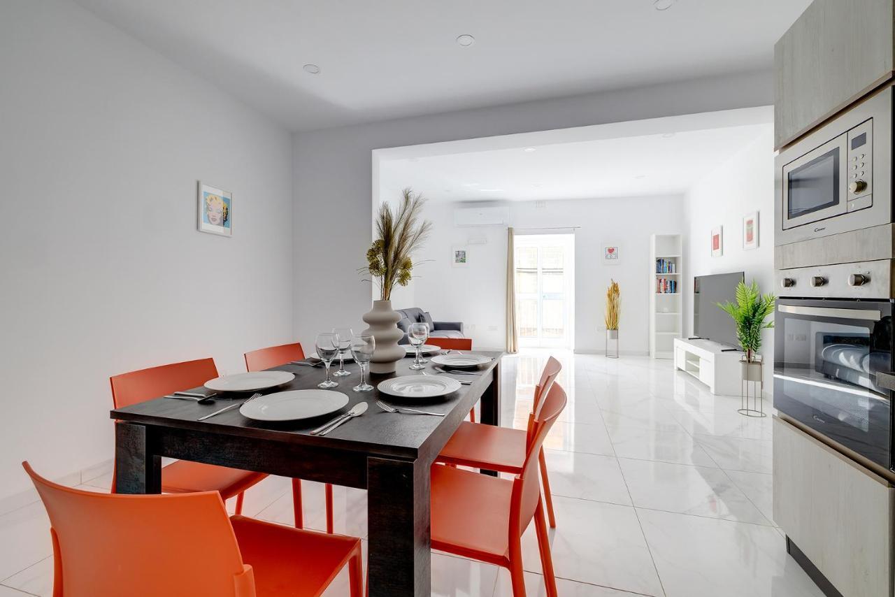 Modern Family Holiday Retreat In Gzira Apartment Sliema Exterior photo