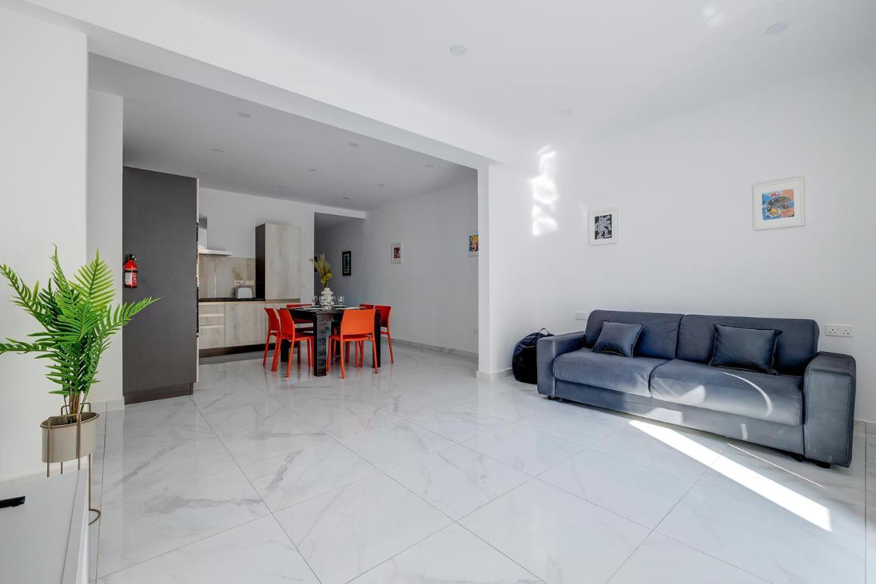 Modern Family Holiday Retreat In Gzira Apartment Sliema Exterior photo