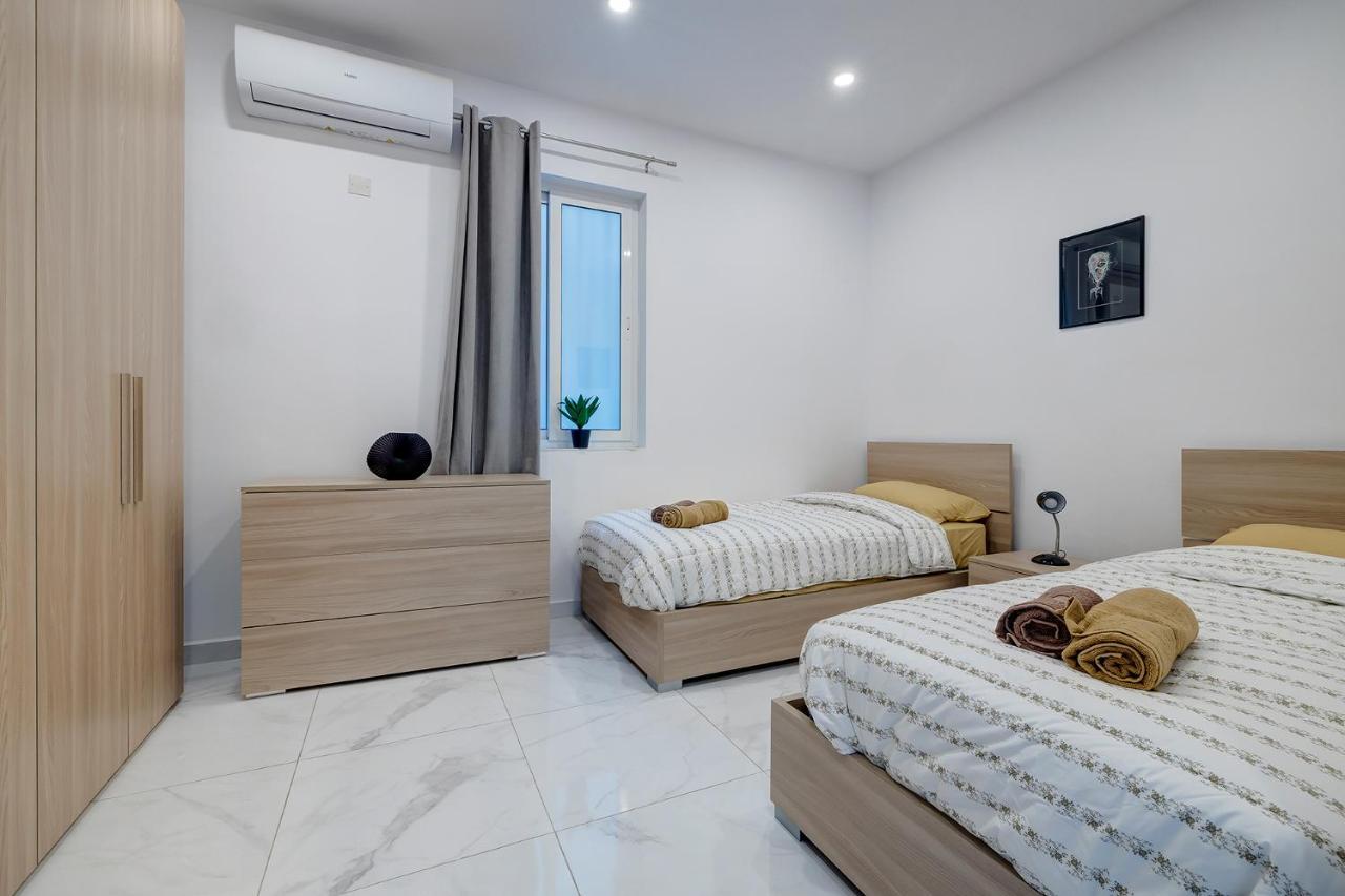 Modern Family Holiday Retreat In Gzira Apartment Sliema Exterior photo